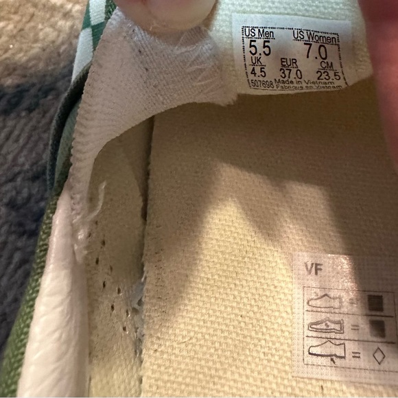 NWT - VANS Unisex Classic Checkerboard slip-on - Shale/True White (discontinued) - Picture 4 of 5